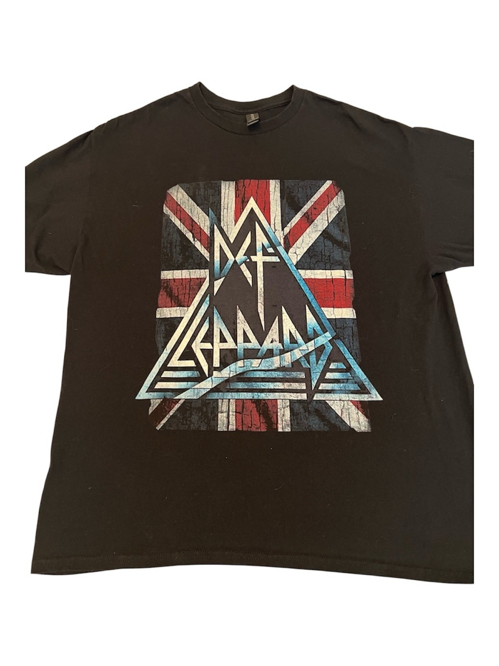 Def Leppard Jacked Up mens size XL distressed graphic short sleeve band tee EUC